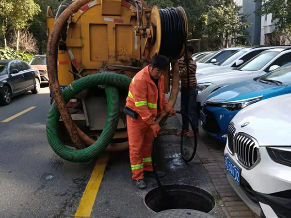 东丰排污管道清淤